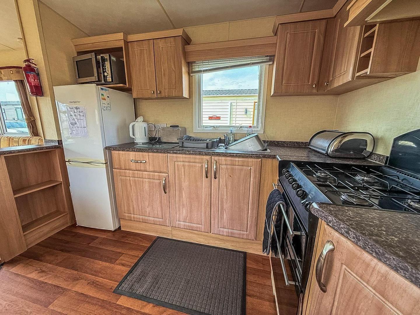 Spacious 8 Berth Caravan At Southview Holiday Park Near Skegness Ref 33018Ml Dış mekan fotoğraf