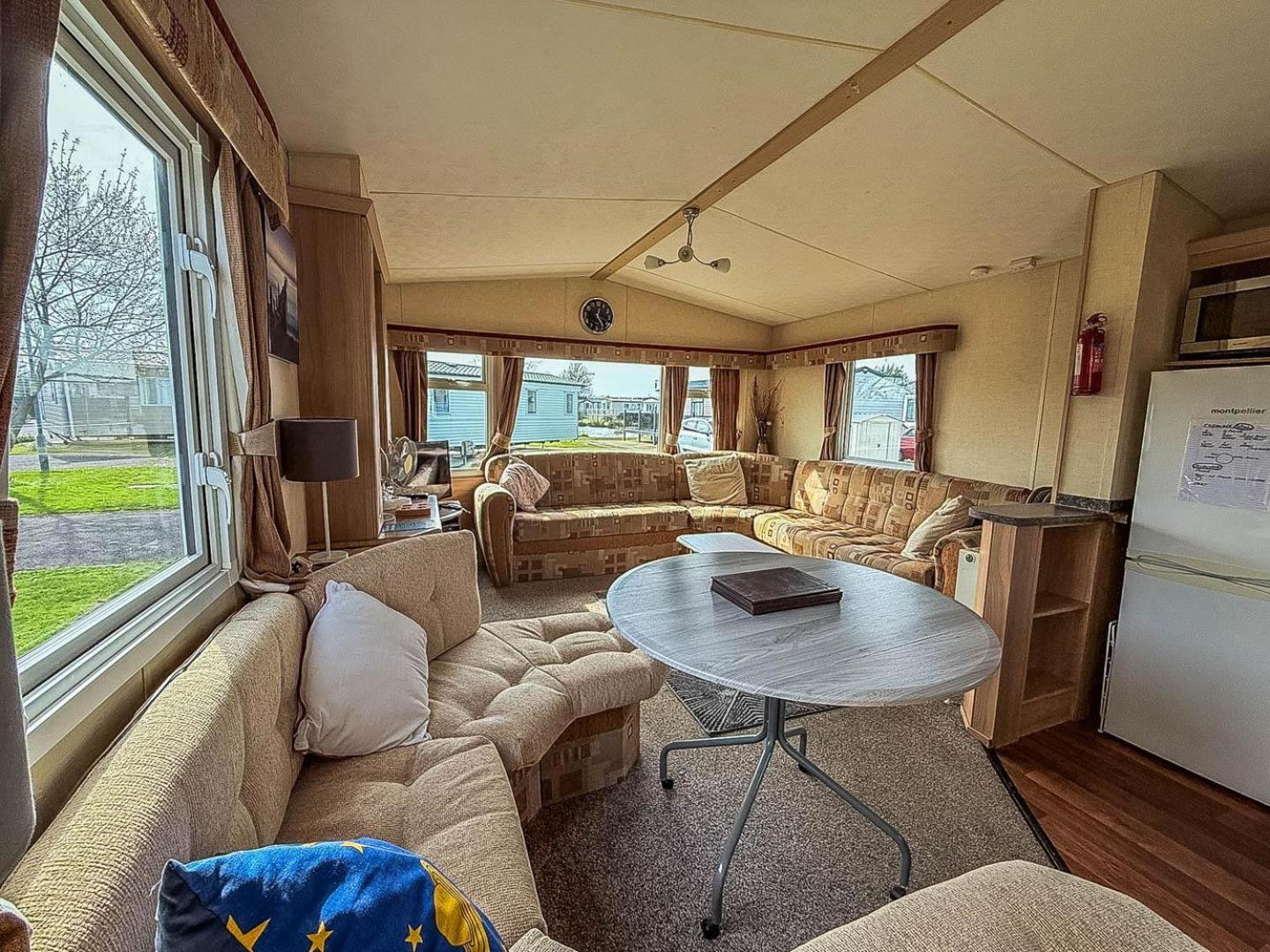 Spacious 8 Berth Caravan At Southview Holiday Park Near Skegness Ref 33018Ml Dış mekan fotoğraf